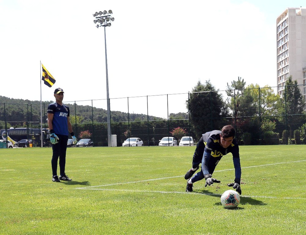 Fenerbahçe\'de Trabzonspor maçı hazırlıklarını sürdürdü