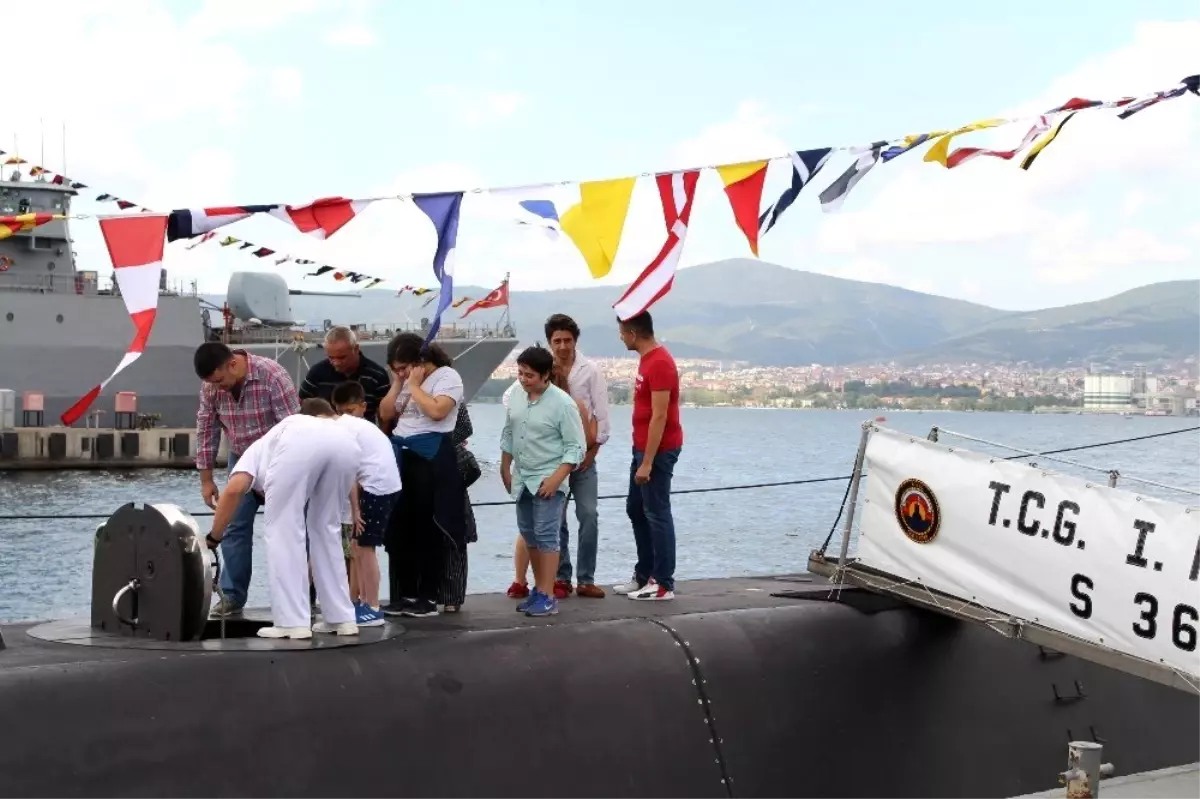 Gölcük Donanması gemileri 30 Ağustos ziyaretçilerine açıldı