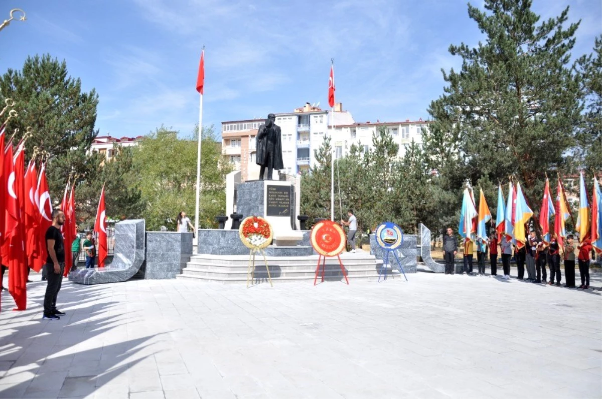 Kars\'ta 30 Ağustos Zafer Bayramı törenle kutlandı