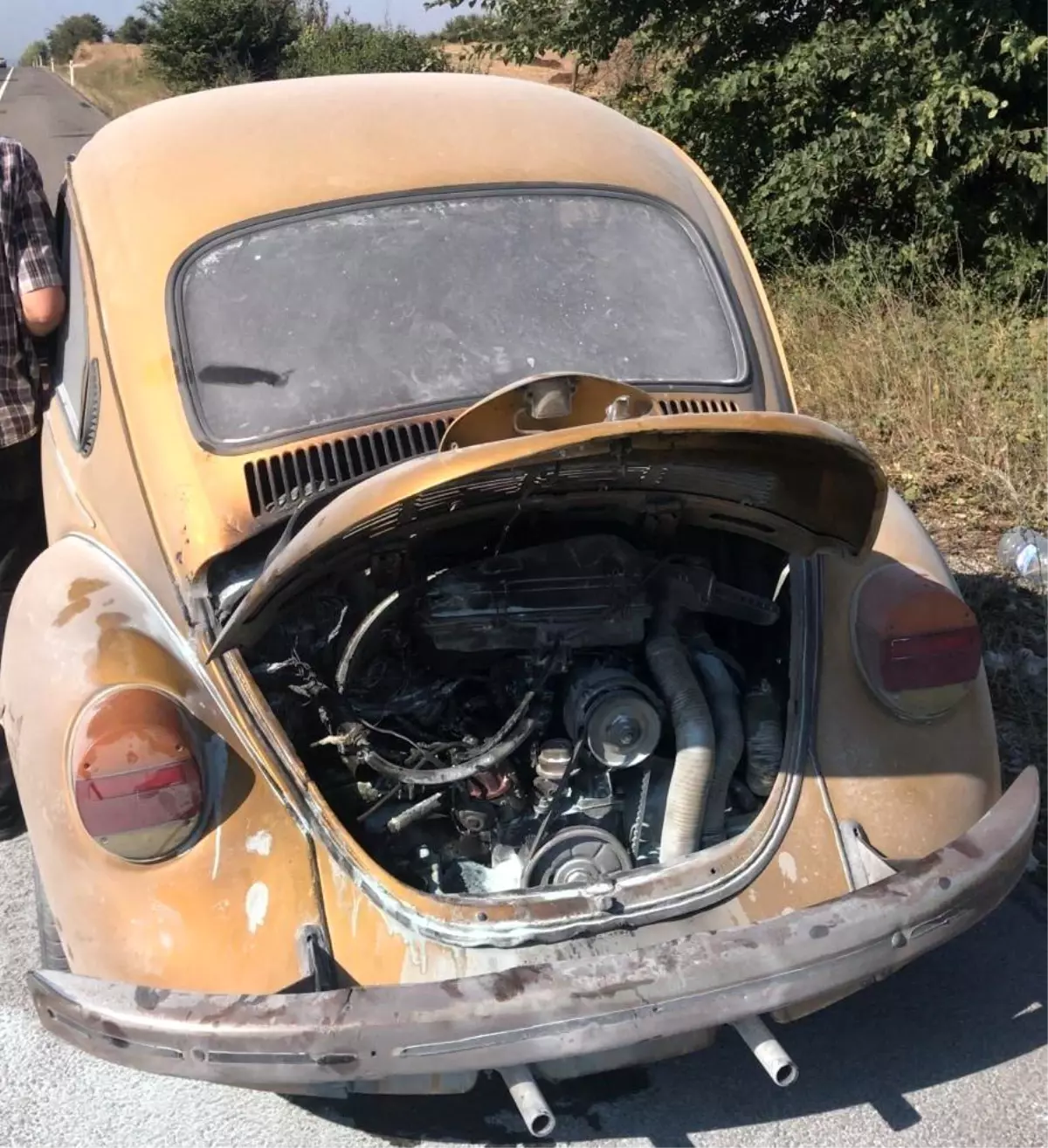 Malkara\'da seyir halindeki aracın motoru alev aldı