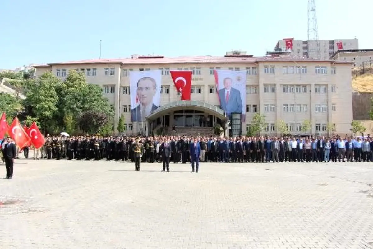 Şırnak\'ta zafer bayramı kutlamalarında terörle mücadele mesajı