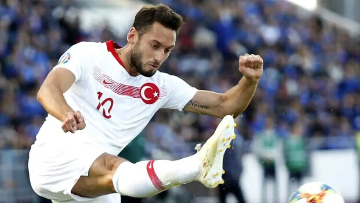 Son dakika transfer haberleri: Hakan Çalhanoğlu\'ndan Fenerbahçe\'ye ret