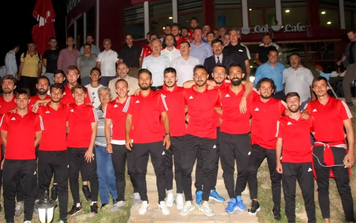 Vali Arslantaş: "Yenilse de atletini çıkarsa suyunu sıkarak dışarıya çıkan bir ekip istiyoruz"