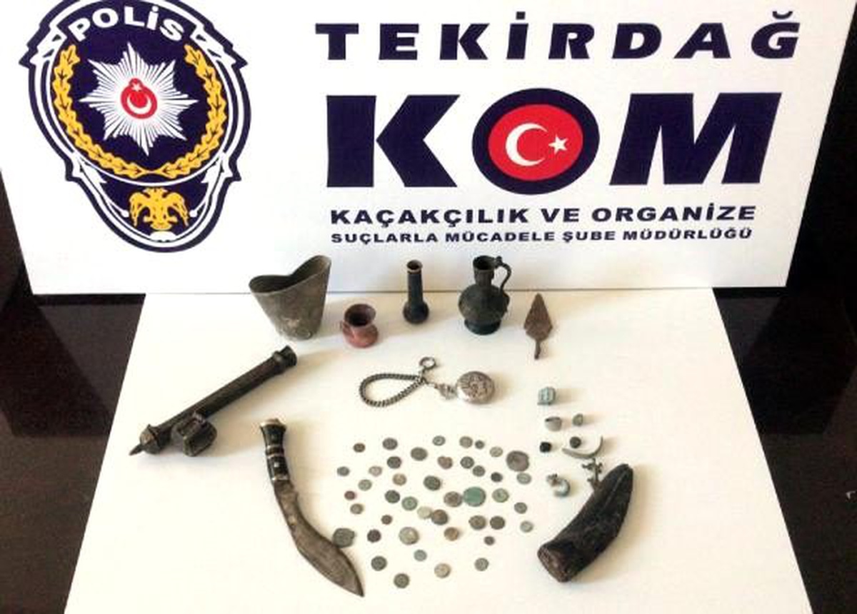 2 kadın, 59 parça tarihi eserle yakalandı