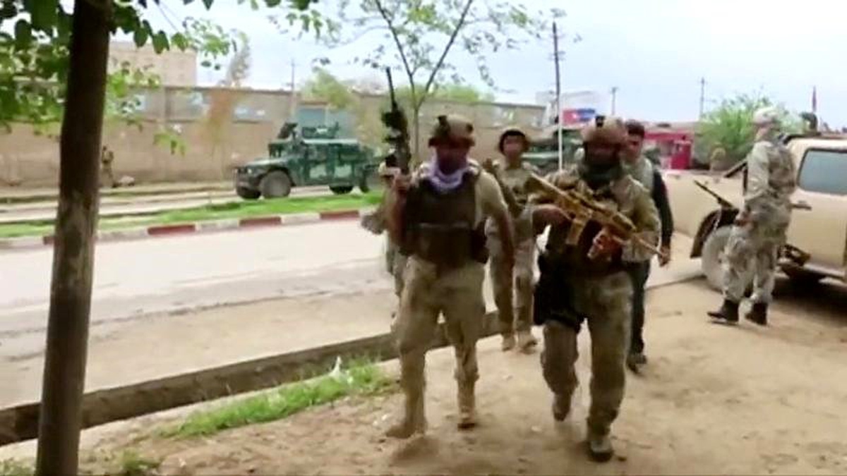 ABD ile barışı görüşen Taliban, Kunduz\'a saldırdı: Kent tamamen boşaldı
