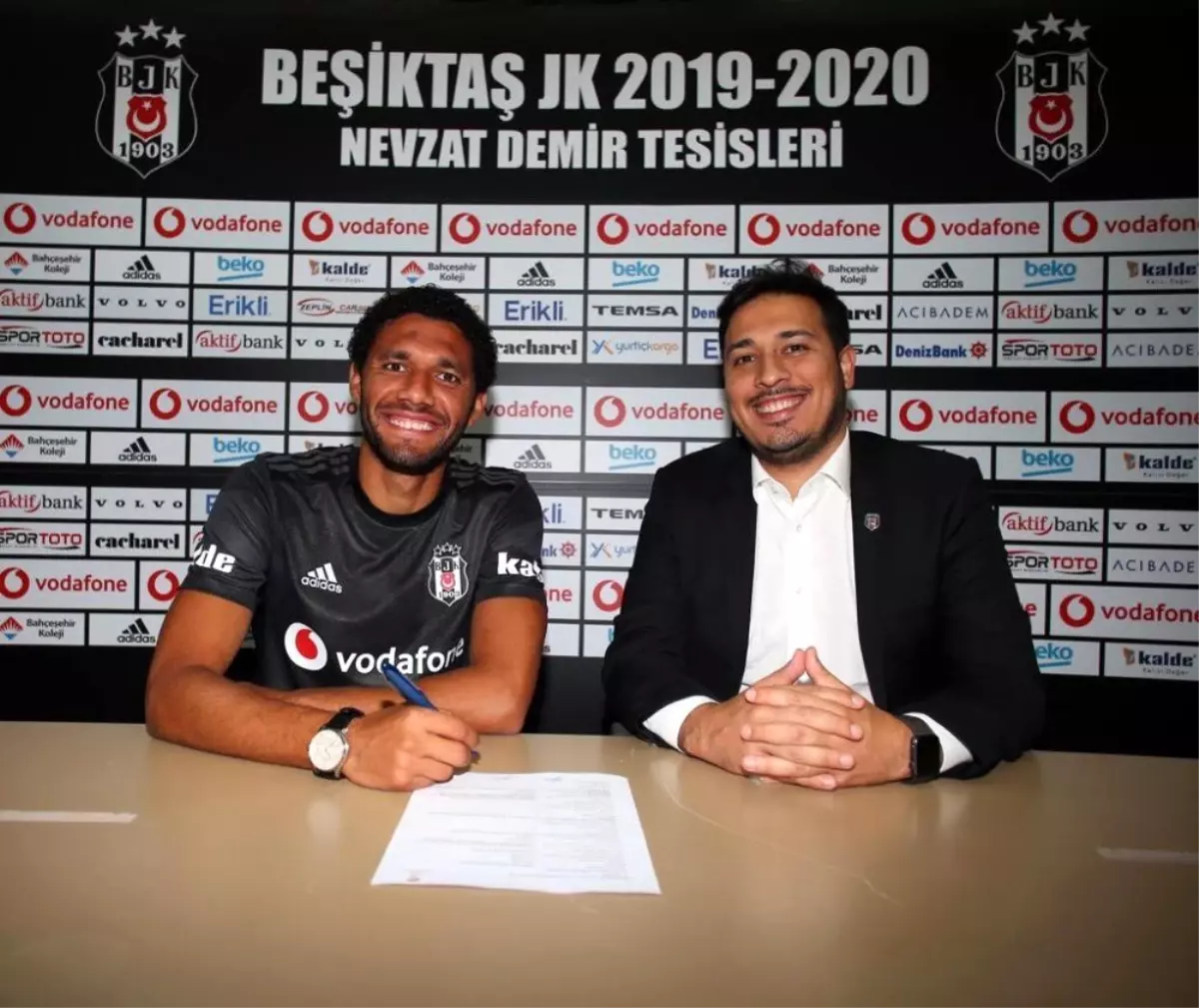 Beşiktaş, Mohamed Elneny\'i açıkladı