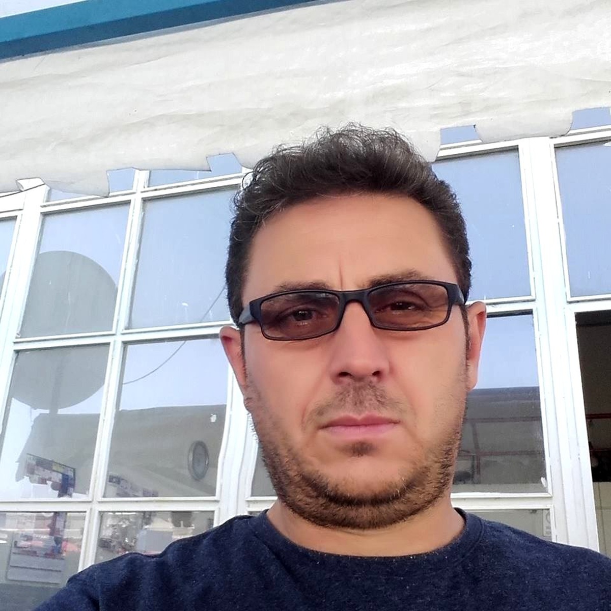 Bıçakladıkları genci bagaja kapattılar, kaza yapınca bırakıp kaçtılar