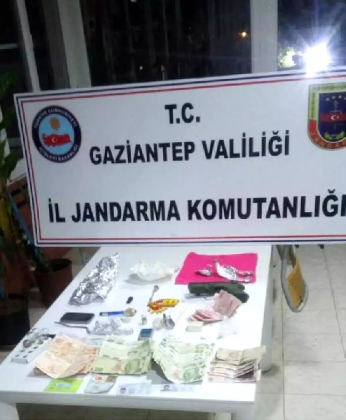 Gaziantep\'te uyuşturucu ticaretine 2 tutuklama