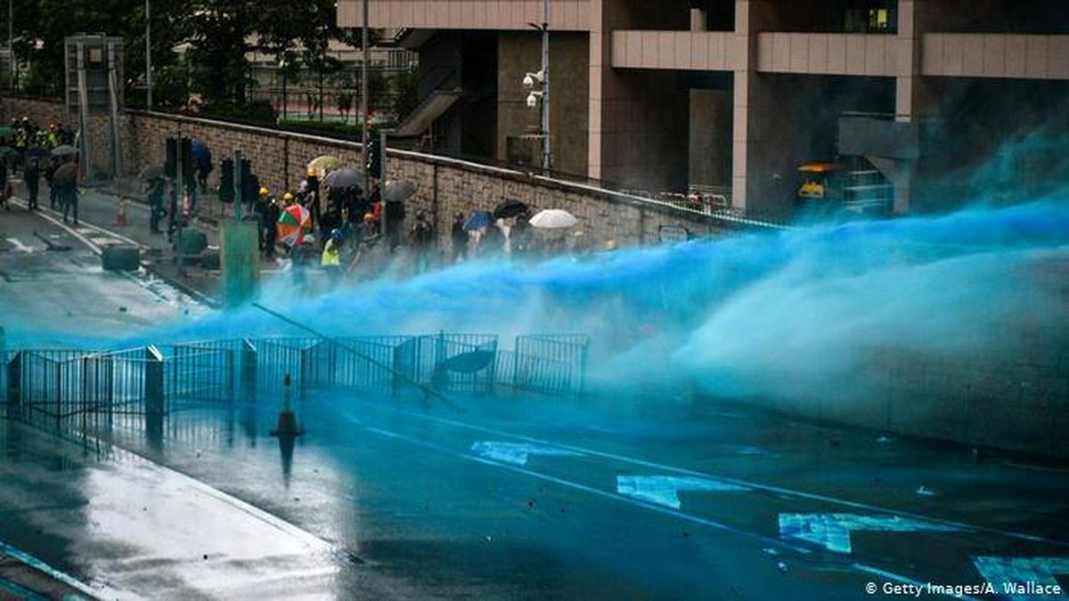 Hong Kong\'da demokrasi eylemcilerine müdahale