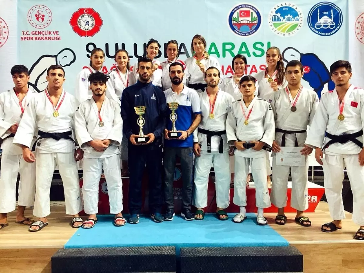 Judoda zirve İzmir Büyükşehir Belediyesi\'nin