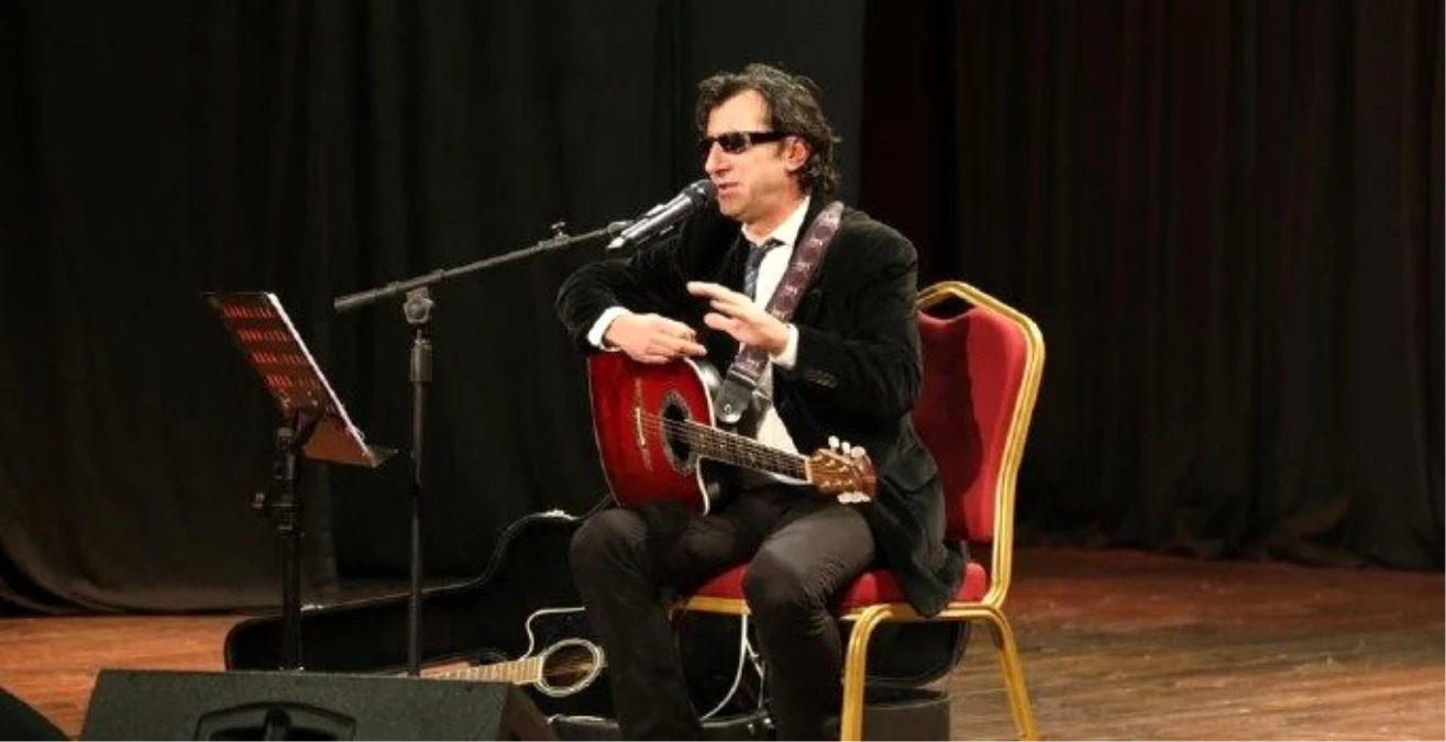 Sanatçı Erhan Güleryüz, konserde Diyanet\'in Atatürk\'süz hutbesini eleştirince ifadeye çağrıldı