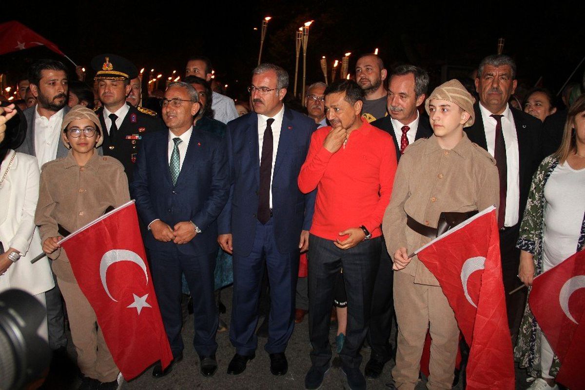 Kütahya\'da Fener Alayı Coşkusu