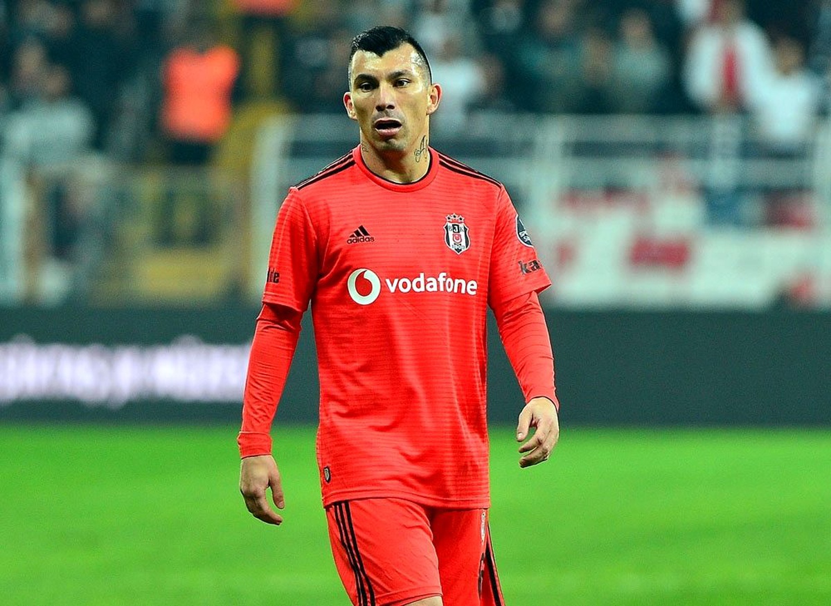 Medel\'den Beşiktaş camiasına veda mesajı