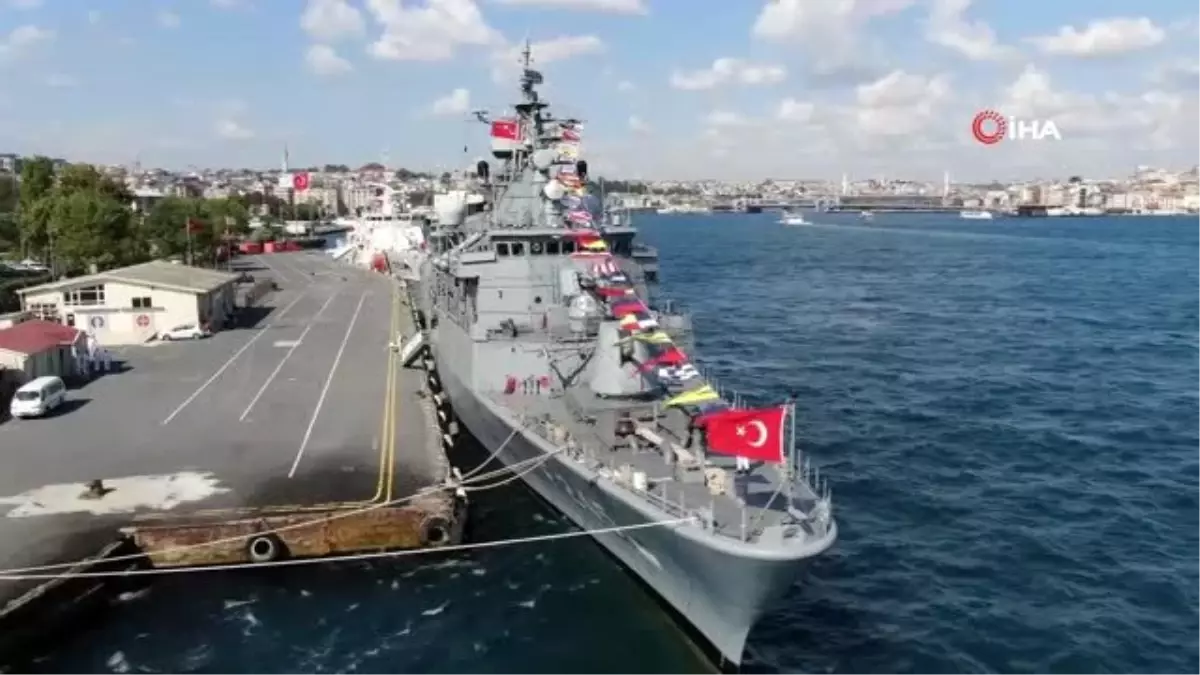 TCG Oruç Reis ve TCG Güven savaş gemileri kapılarını ziyaretçilere açtı