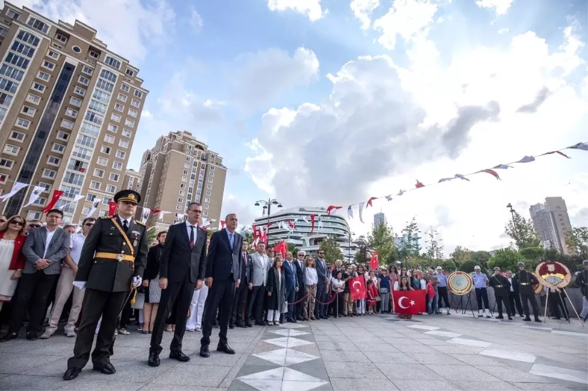 Zafer Bayramı Ataşehir\'de kutlandı