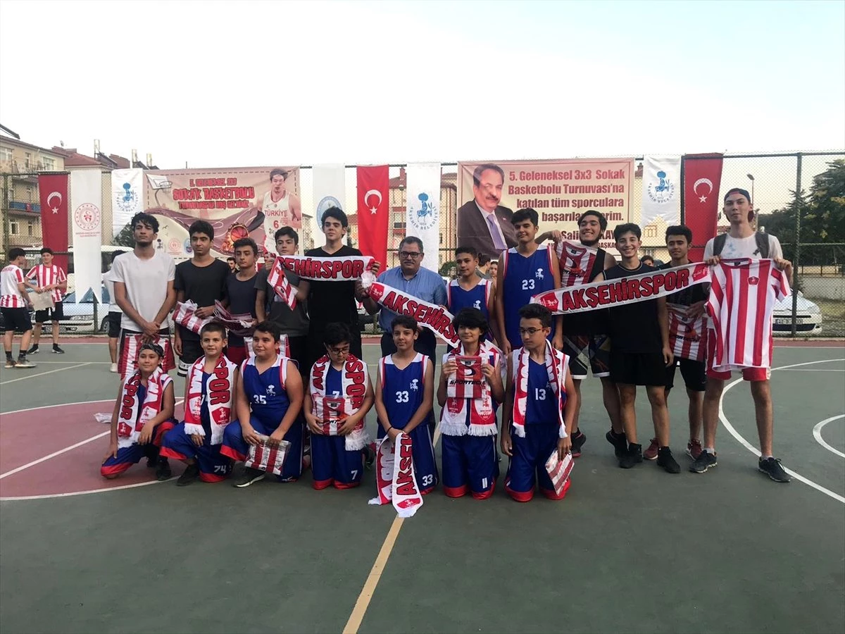 Akşehir\'de sokak basketbolu turnuvası sona erdi