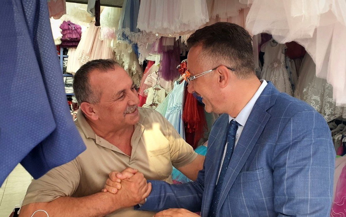 Başkan Işıksu: "Esnafın yüzü gülerse Adapazarı\'nın yüzü güler"