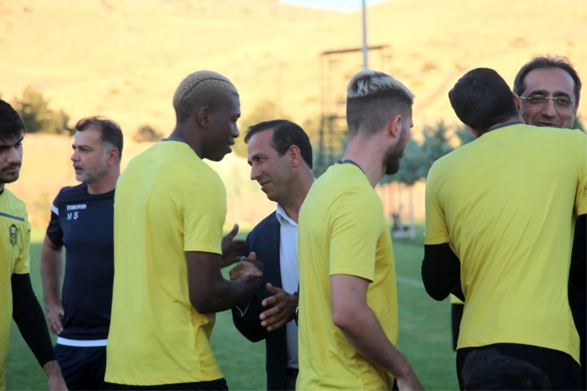 Btc Turk Yeni Malatyaspor\'dan 3 futbolcuya milli davet