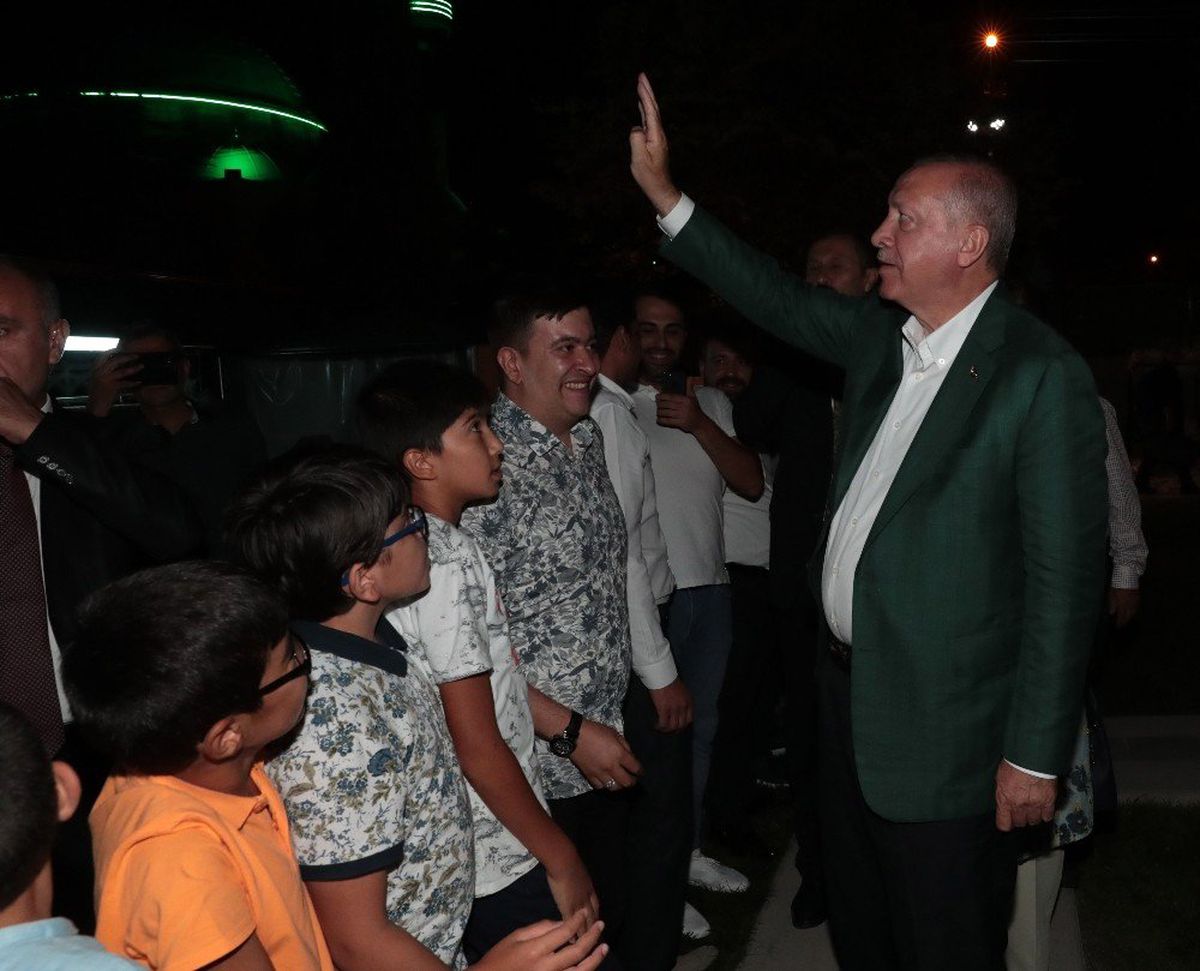 Cumhurbaşkanı Erdoğan, iş adamı Halil İbrahim Dağ\'ı ziyaret etti