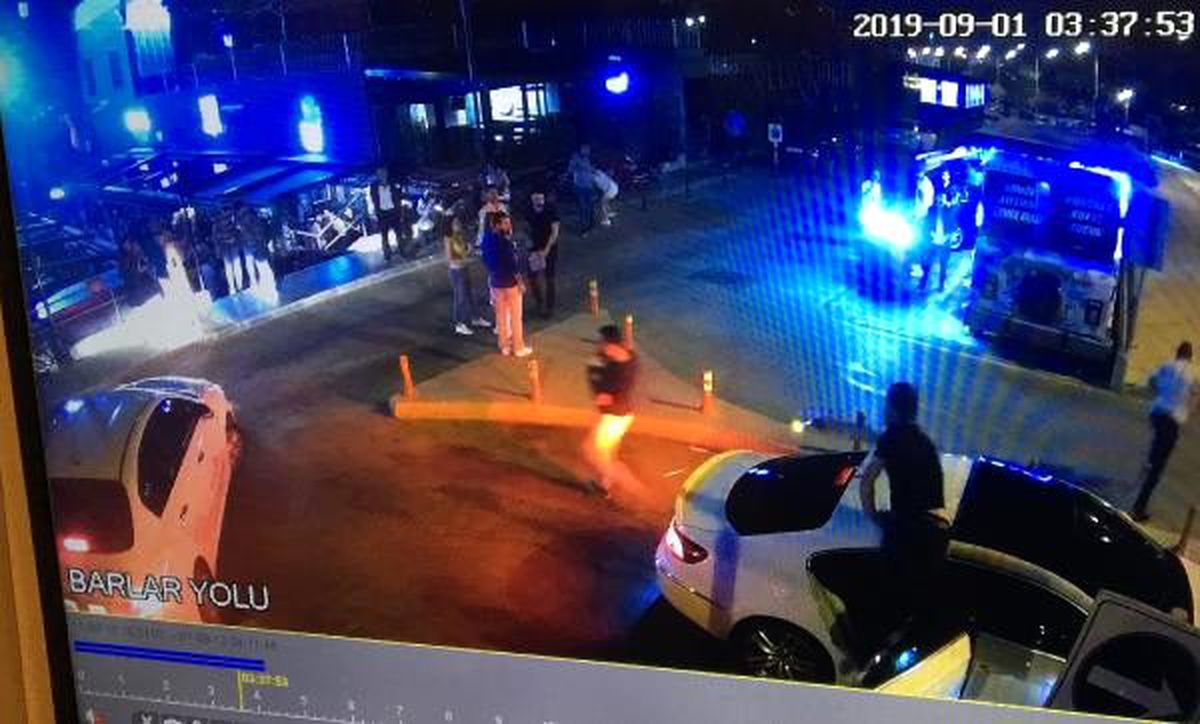 Gece kulübü önünde silahlı kavga: 1 yaralı