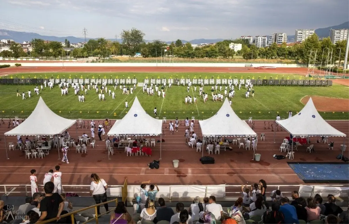 Minik okçular Bursa\'da yarıştı