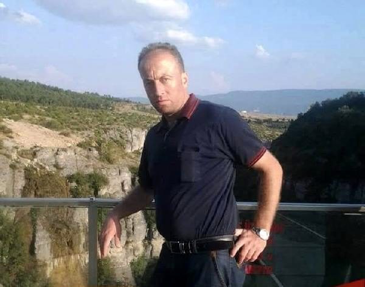 Su kuyusu kazarken, toprak altında kaldı
