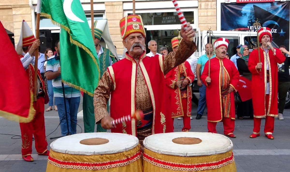 Uşak\'ın kurtuluşu büyük coşkuyla kutlandı