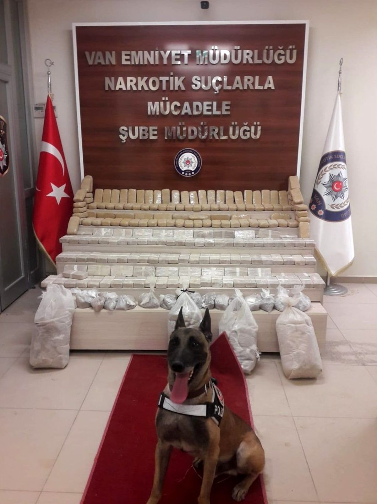 Van\'da 137 kilo 280 gram eroin ele geçirildi