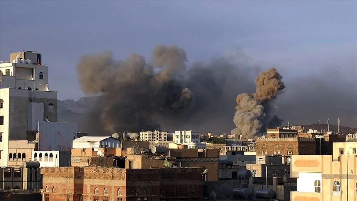 Suudi Arabistan öncülüğündeki güçler, Yemen\'de hapishaneye saldırdı: 50 ölü, 100 yaralı
