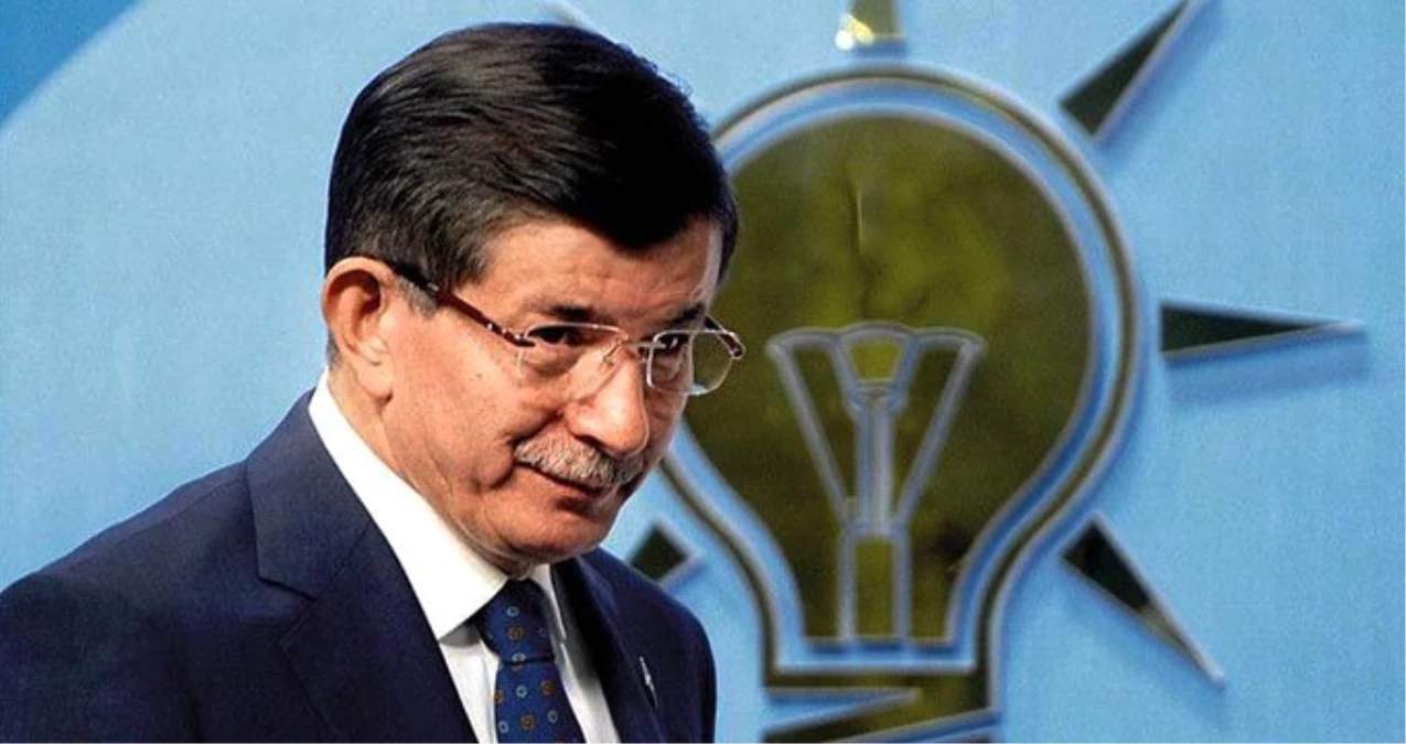 AK Parti MYK\'da Ahmet Davutoğlu ve üç isme ihraç kararı çıktı