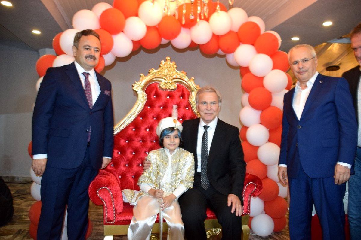 Altınöz ailesinin mutlu günü