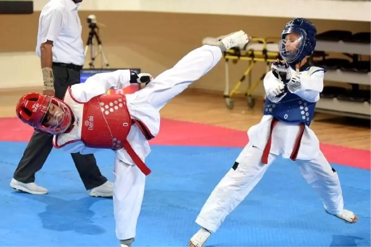 Avrupa yıldızlar tekvando şampiyonası için seçme yapıldı