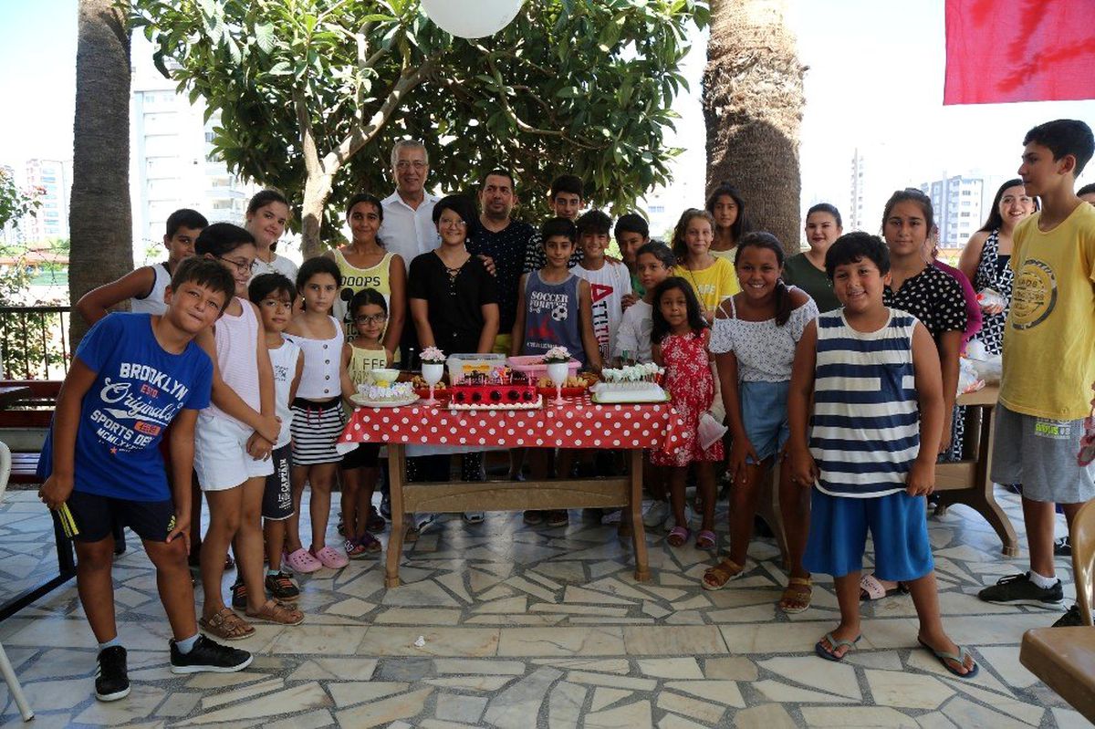 Başkan Tarhan\'dan doğum günü sürprizi