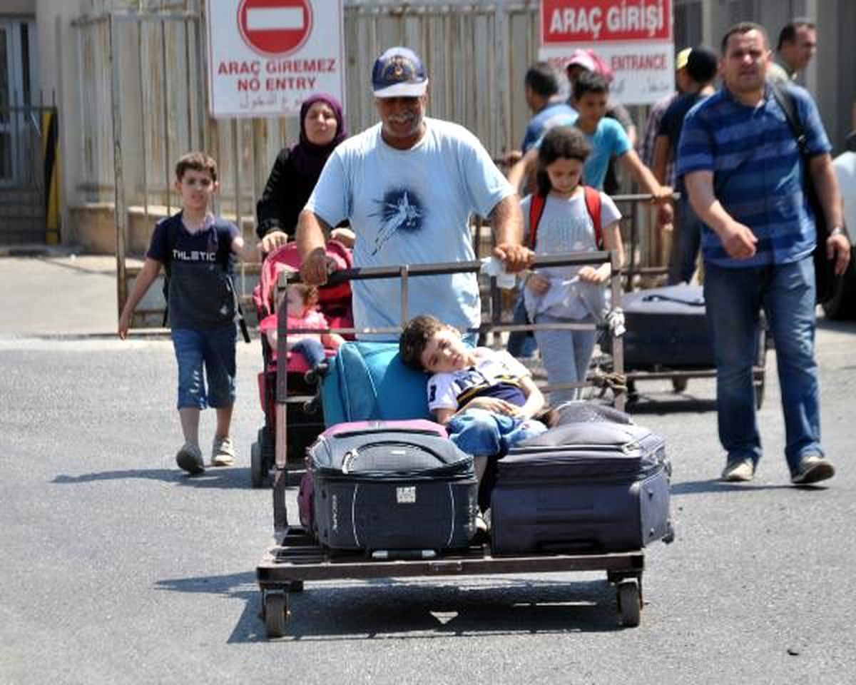 Bayramı ülkelerinde geçiren 25 bin suriyeli geri döndü (2)