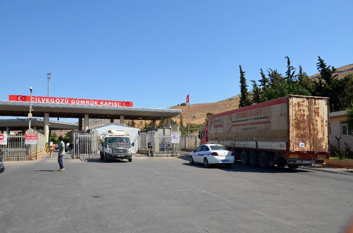 BM\'den İdlib\'e 40 yardım tırı