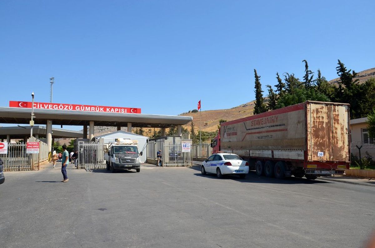 BM\'den İdlib\'e 40 yardım tırı