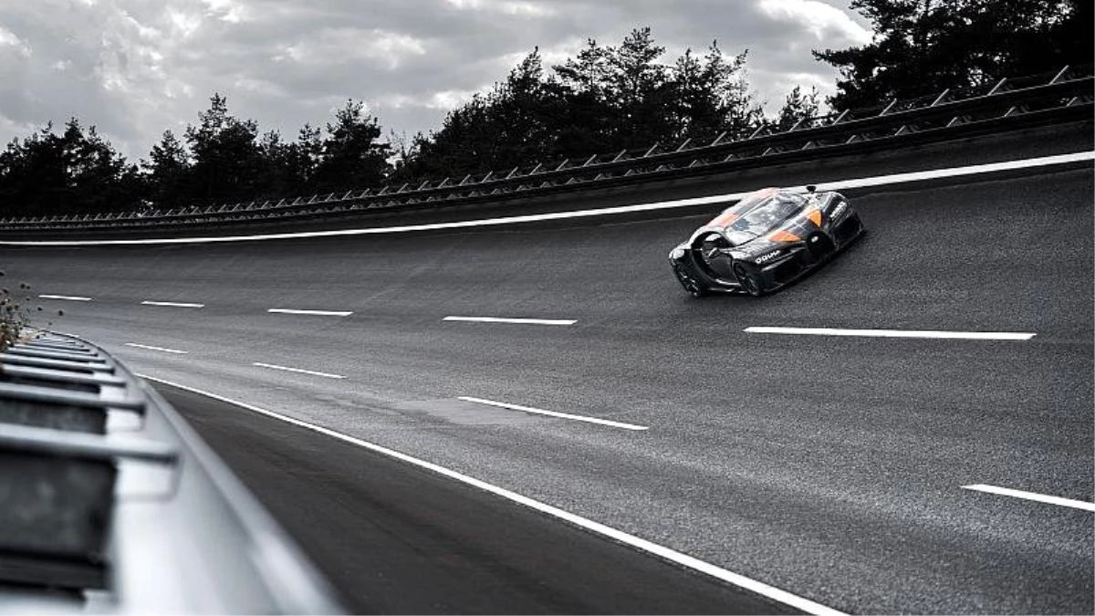 Bugatti Chiron saatte 490 kilometre hızı aşarak yeni dünya rekorunu kırdı