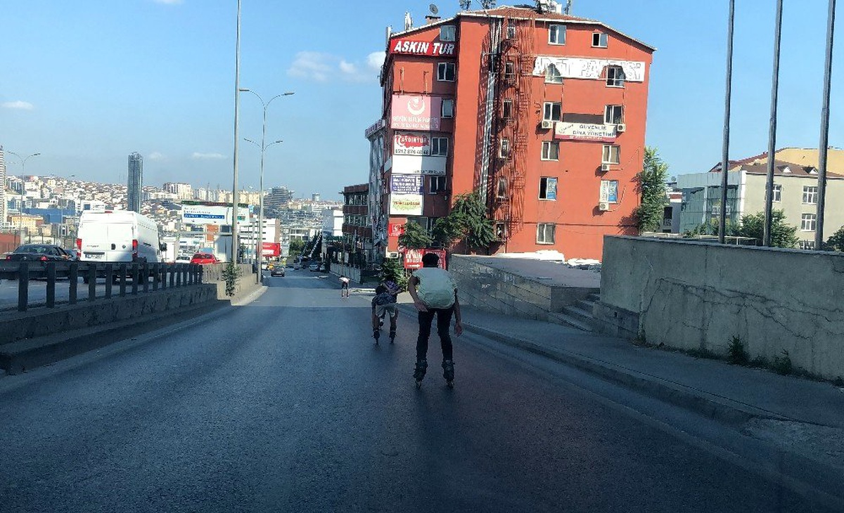E-5\'te patenli gençler yürekleri ağza getirdi