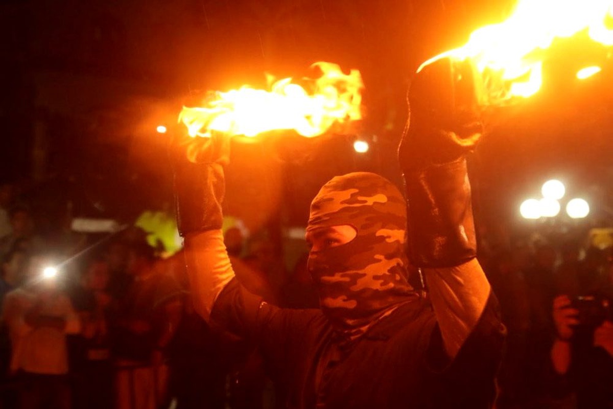 El Salvador\'da geleneksel ateş topu festivali