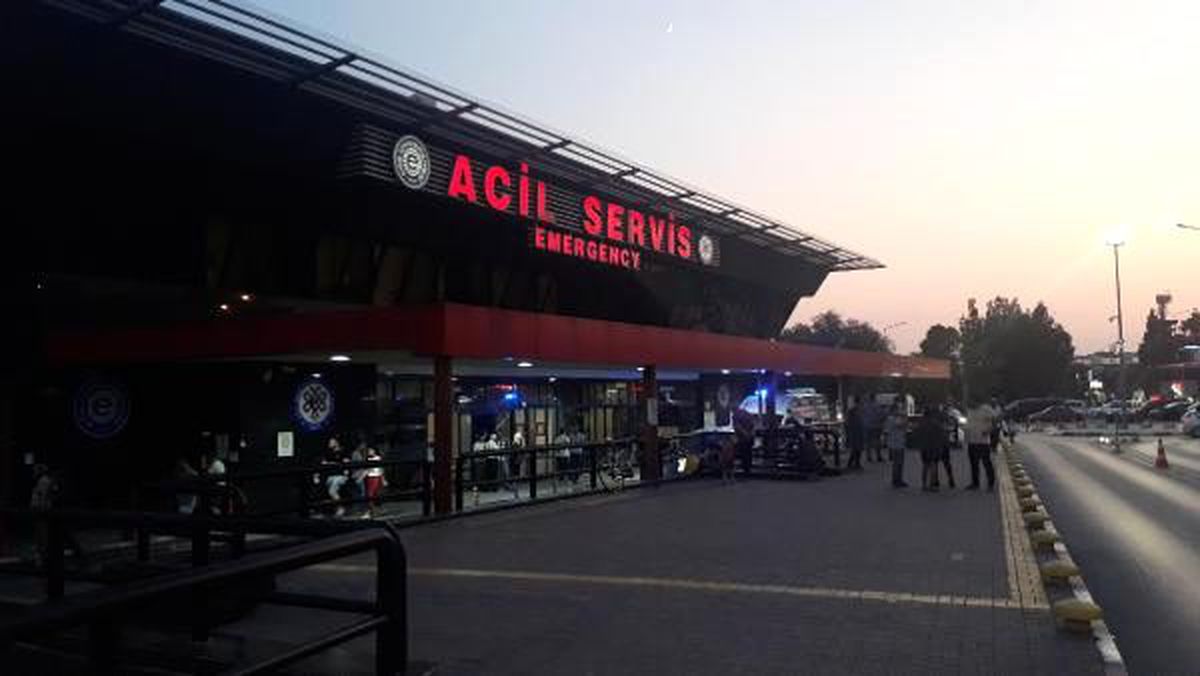 İşyerinde silahlı saldırıda yaralandı