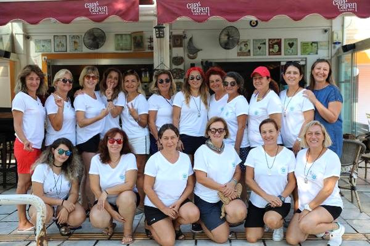 Kadın yelkenciler, barış için ege\'ye yelken açtı