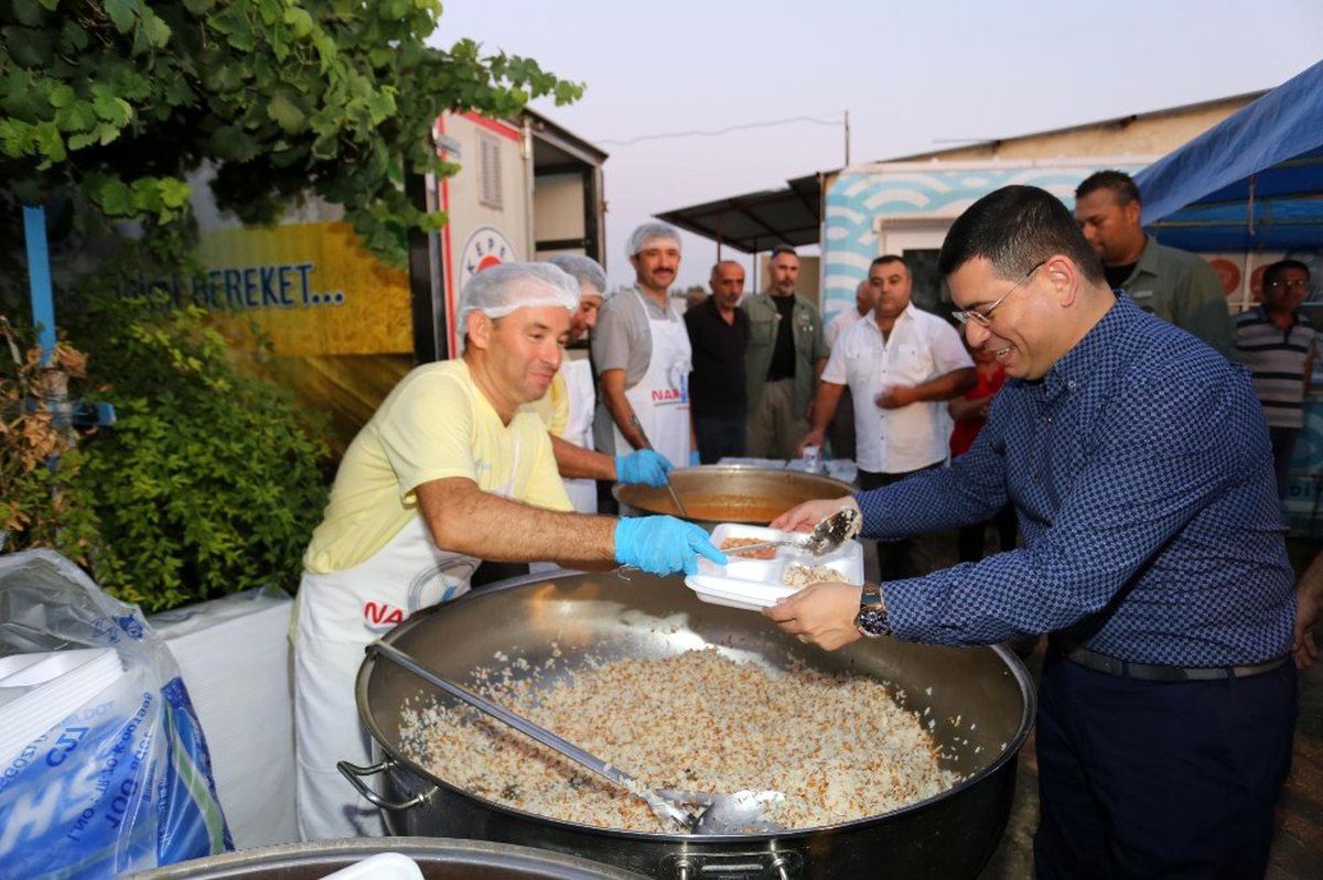 Kepez Belediyesi\'nden Muharrem iftarı