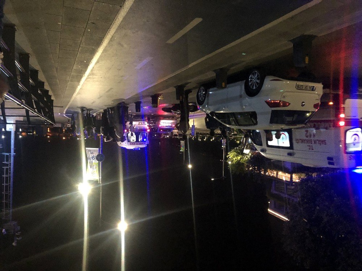 Maltepe ve Üsküdar\'da meydana gelen iki ayrı trafik kazasında 3 kişi yaralandı