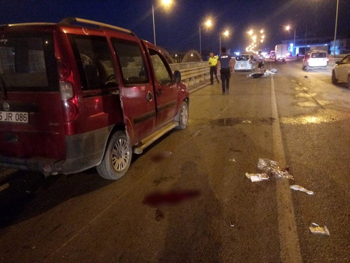 Otomobilinin çarptığı motosiklet sürücüsü yaralandı
