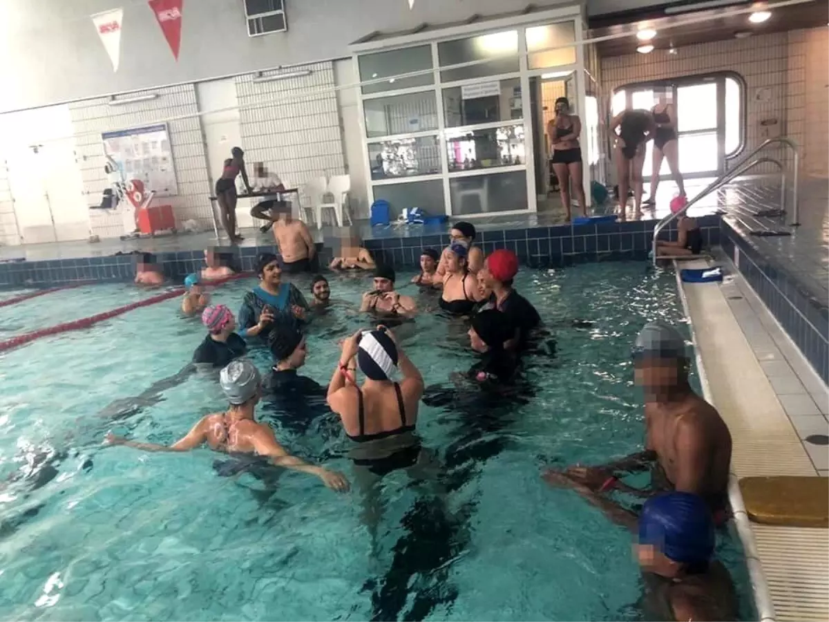 Paris\'te \'haşema\' eylemi havuz kapattırdı