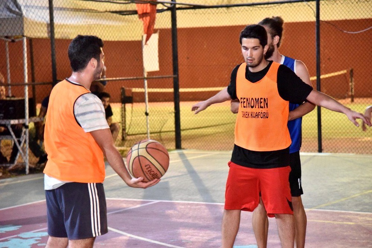 Sokak Basketbolu renkli görüntülere sahne oldu
