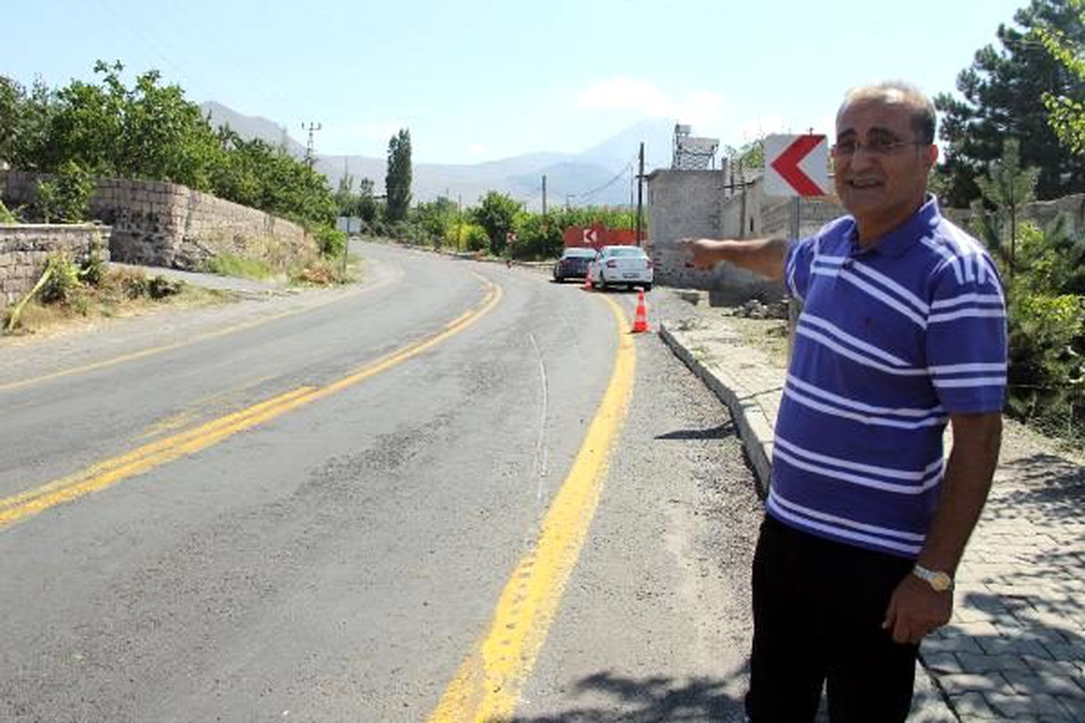 Su tankerinin bağ evine uçtuğu kazada ölen 3 kişi toprağa verildi (2)
