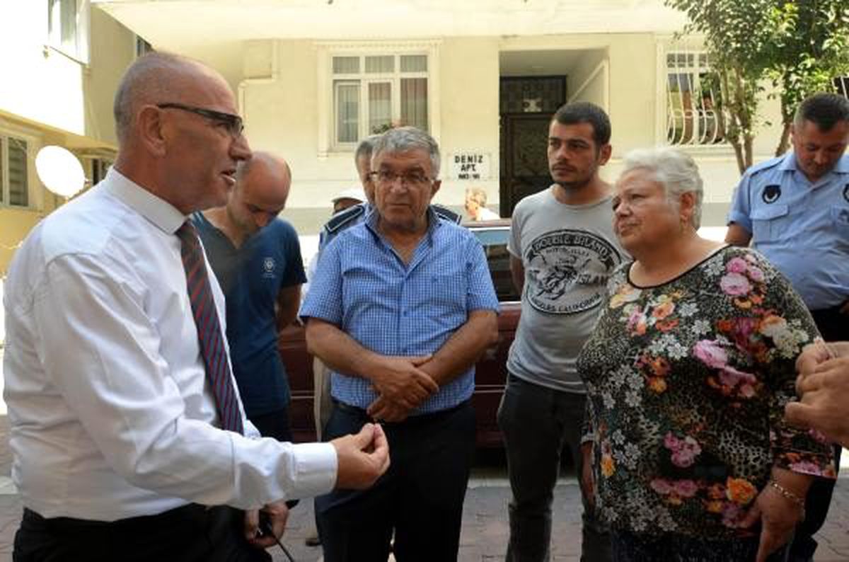 Tanınan süre doldu, avcılar\'daki riskli binada daireler mühürleniyor