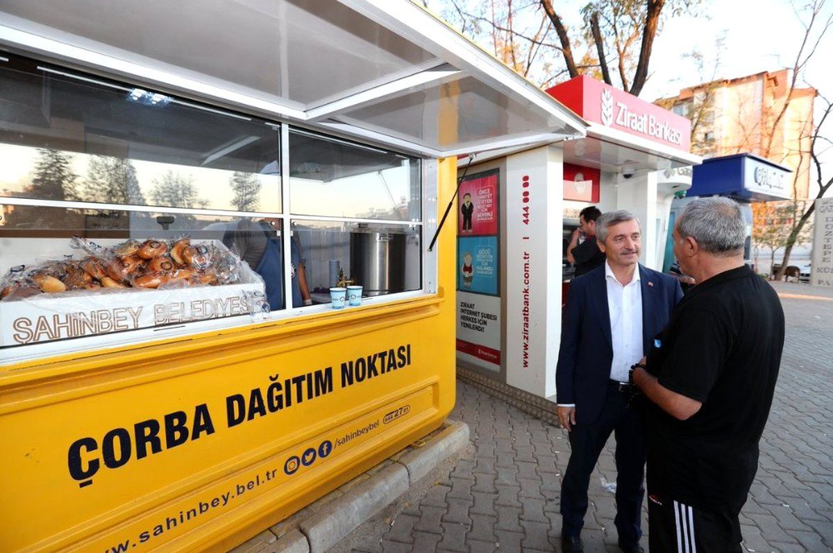 Vatandaşlar Şahinbey Belediyesi\'nin çorba ikramından memnun