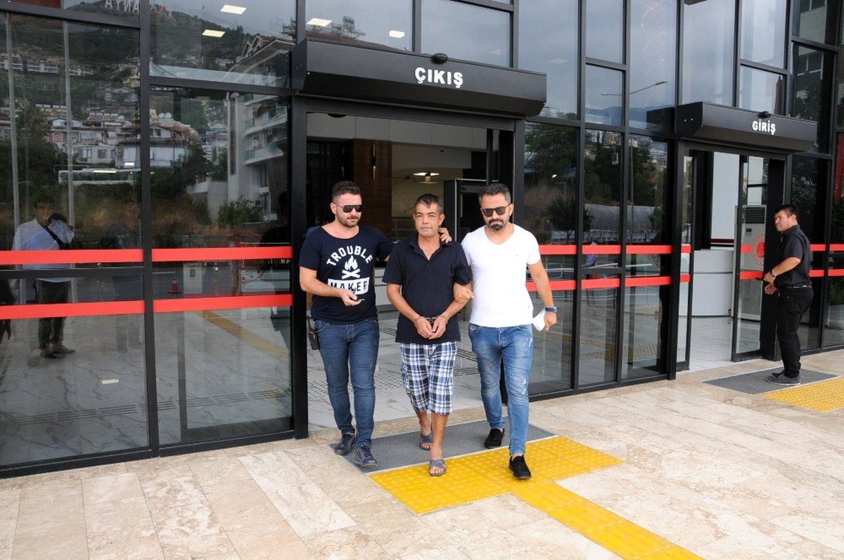 Alanya\'da aranan hırsızlık şüphelisi yakalandı